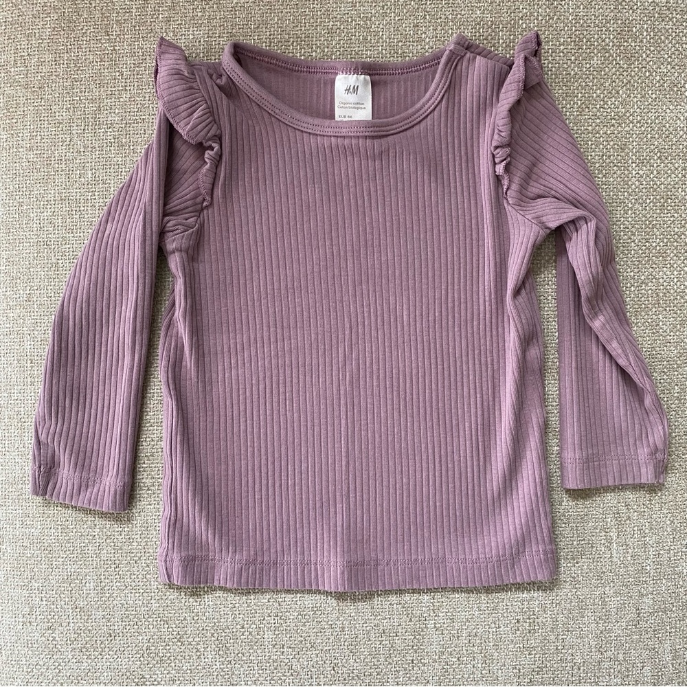 H&M Ribbed Ruffle Outfit - Picture 2 of 9